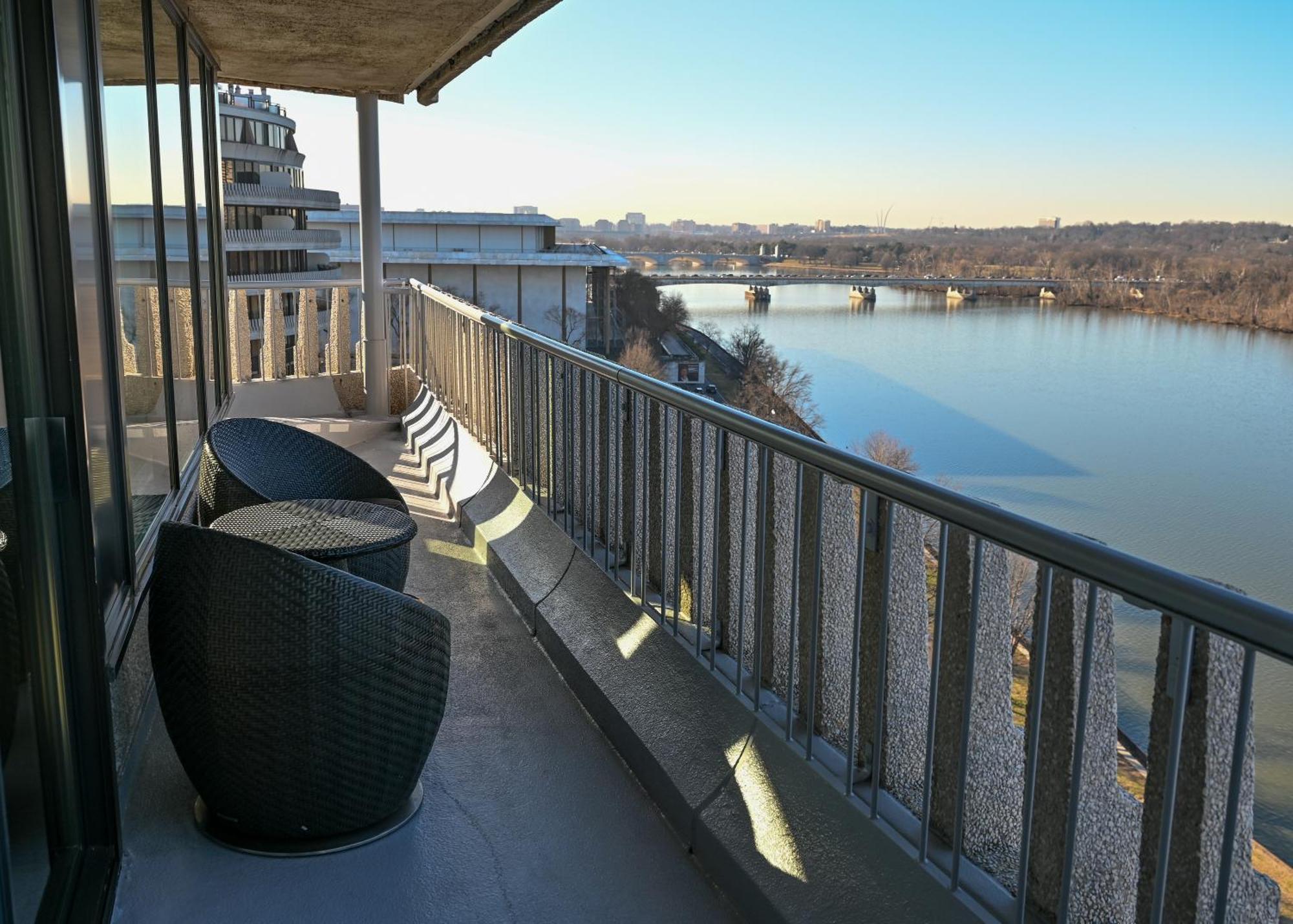 The Watergate Hotel Georgetown Вашингтон Экстерьер фото